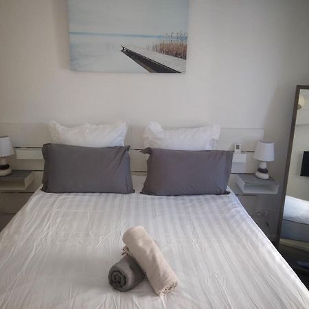 Cannes Holiday Suite A 2 Pas Du Festival Et Plages Luaran gambar