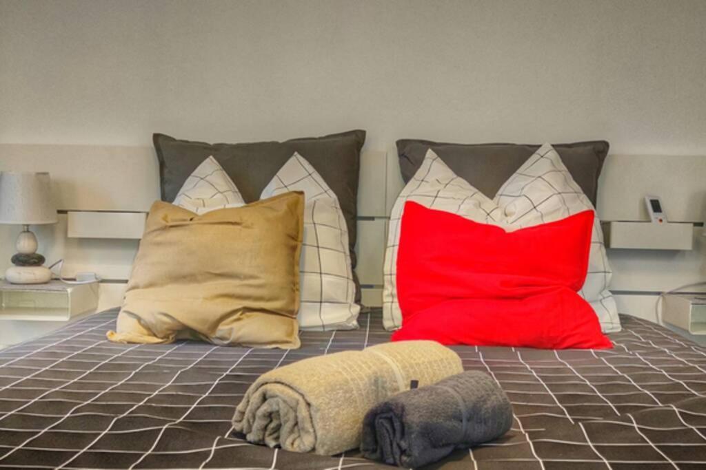 Cannes Holiday Suite A 2 Pas Du Festival Et Plages Luaran gambar